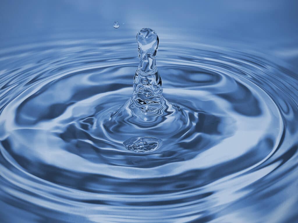 Comment comprendre et maîtriser l'énergie de l'eau en astrologie
